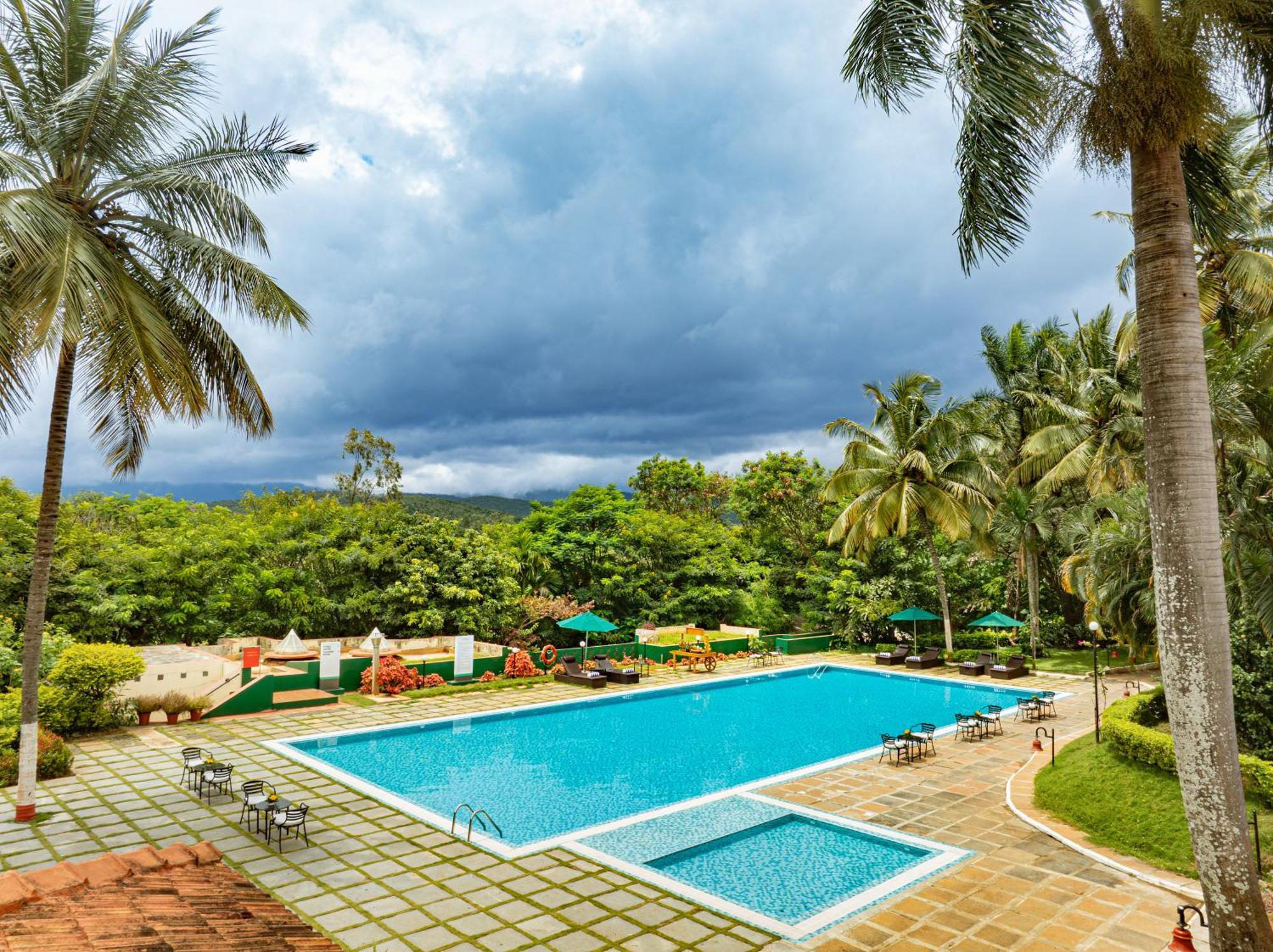 Gateway Chikmagalur Hotel Ngoại thất bức ảnh
